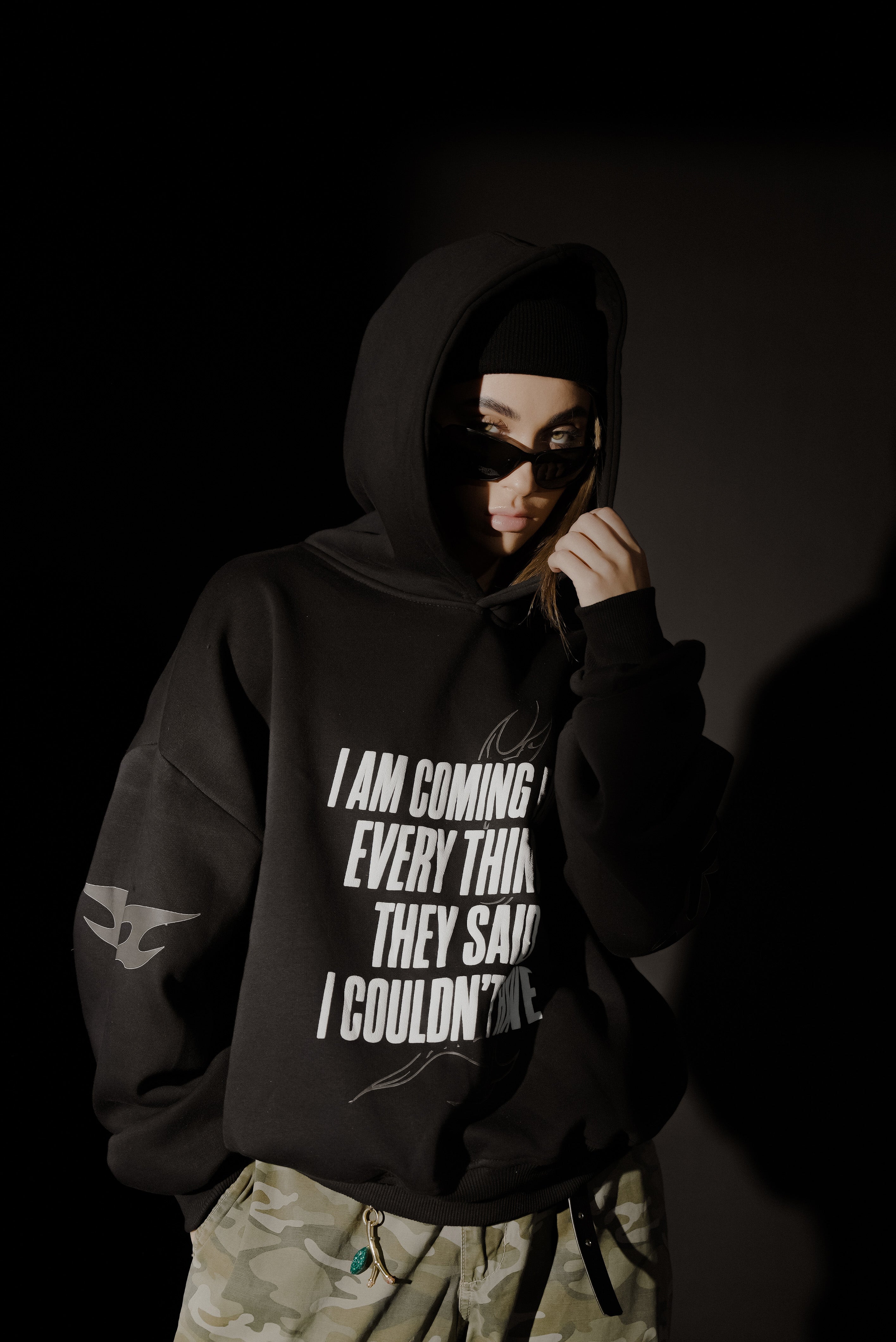 NO LIMITS ( Boxy Hoodie )