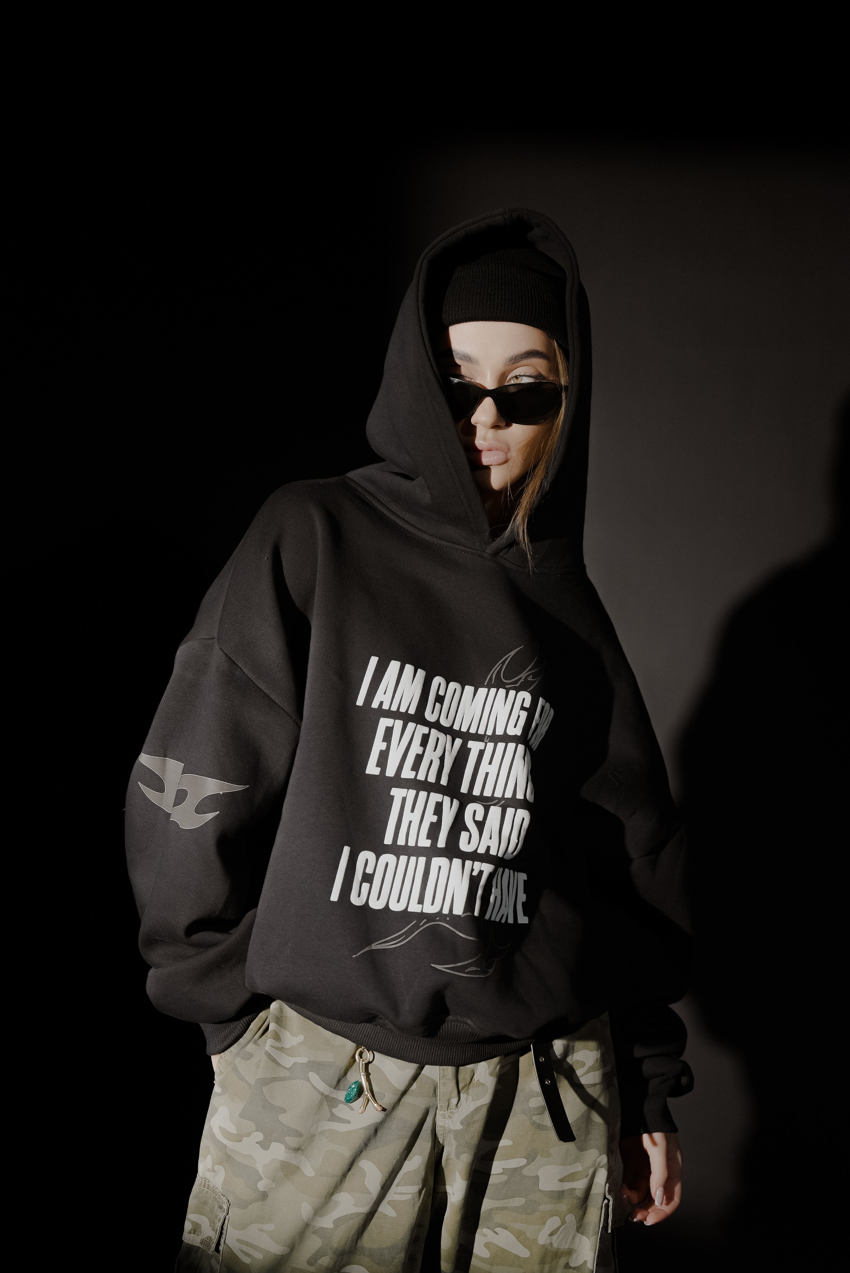 NO LIMITS ( Boxy Hoodie )