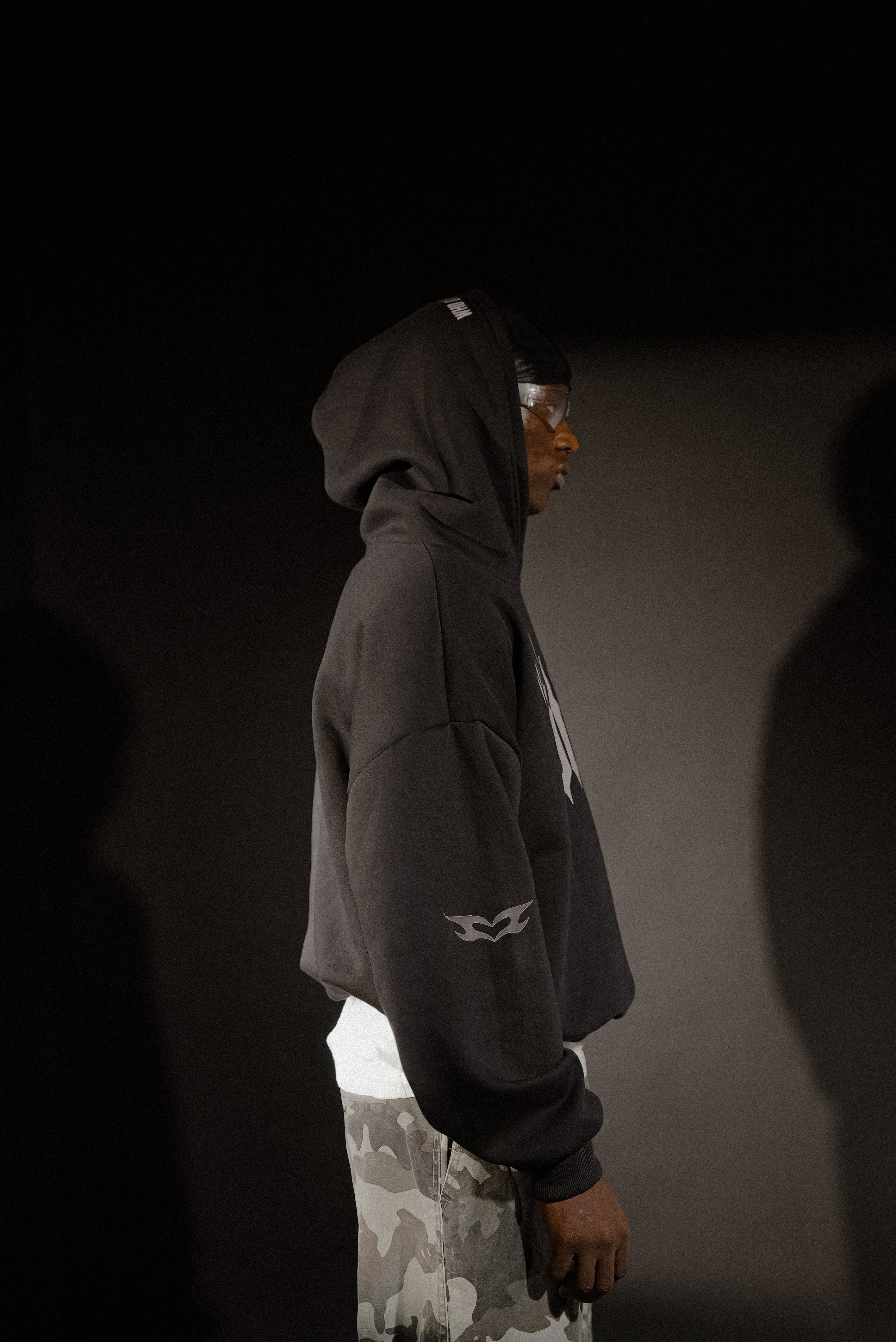 NOISE ( Boxy Hoodie )
