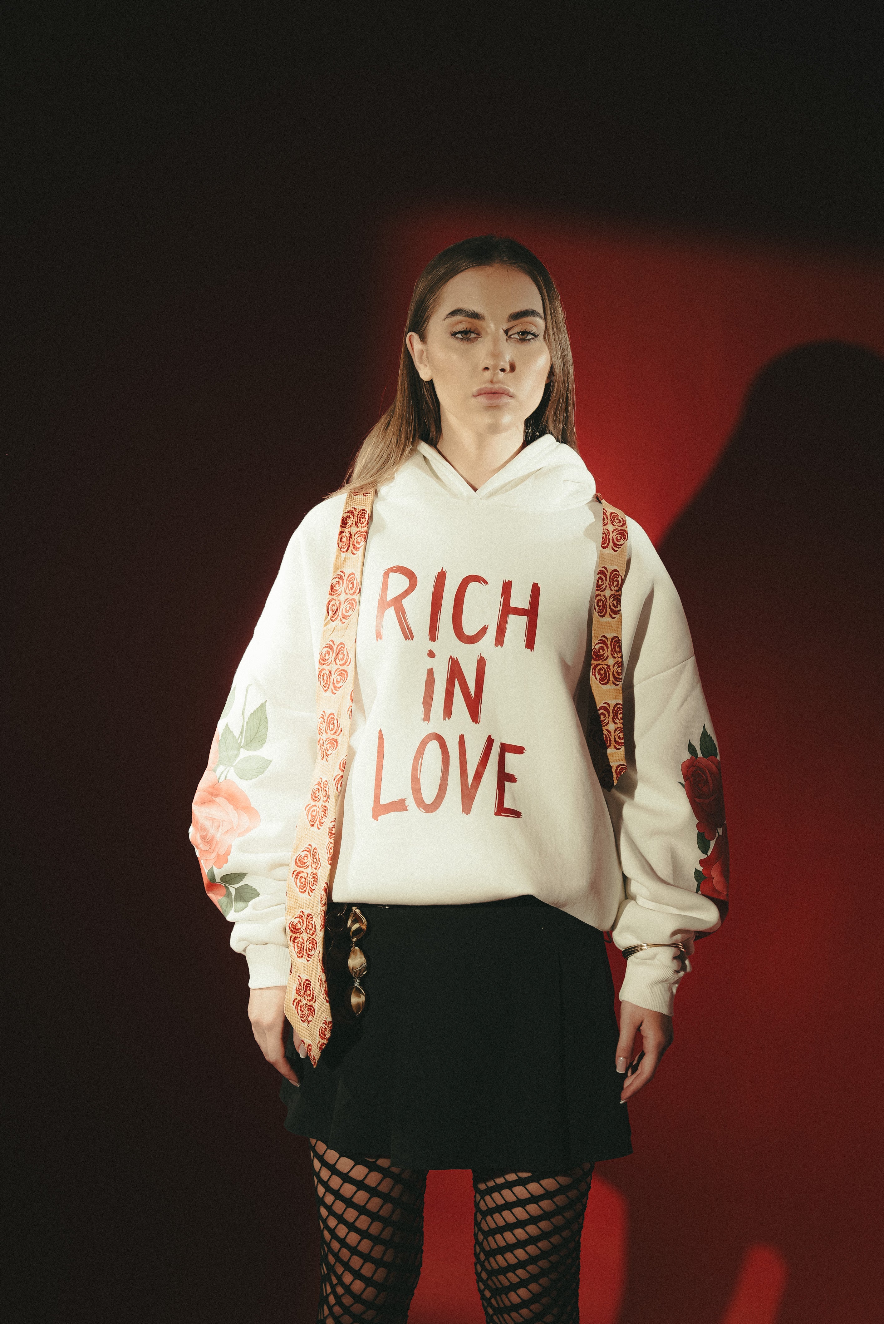 RICH IN LOVE ( HOODIE )