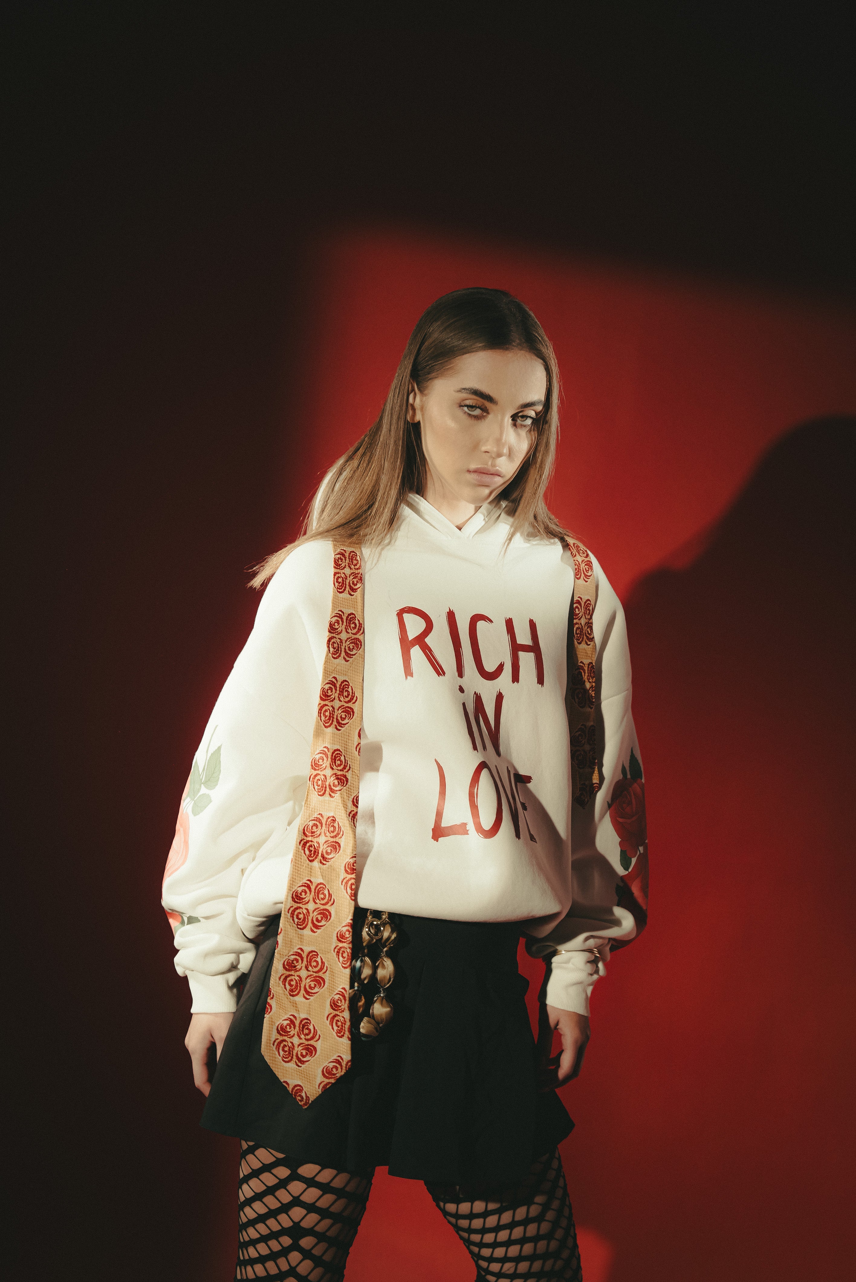 RICH IN LOVE ( HOODIE )